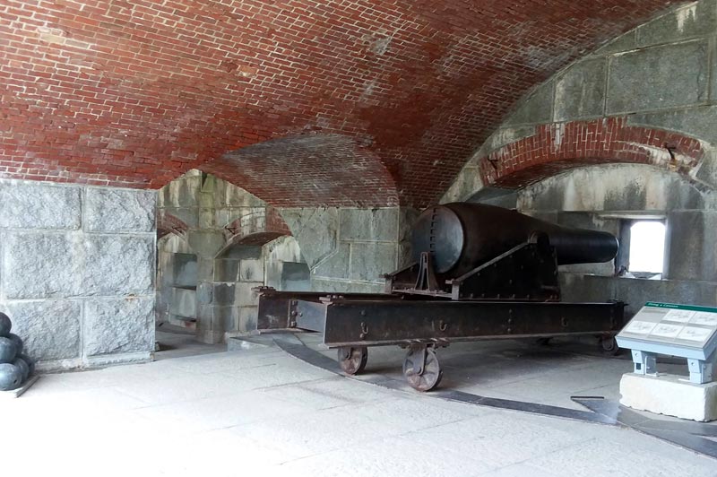 Fort Knox Maine Rodman cannon